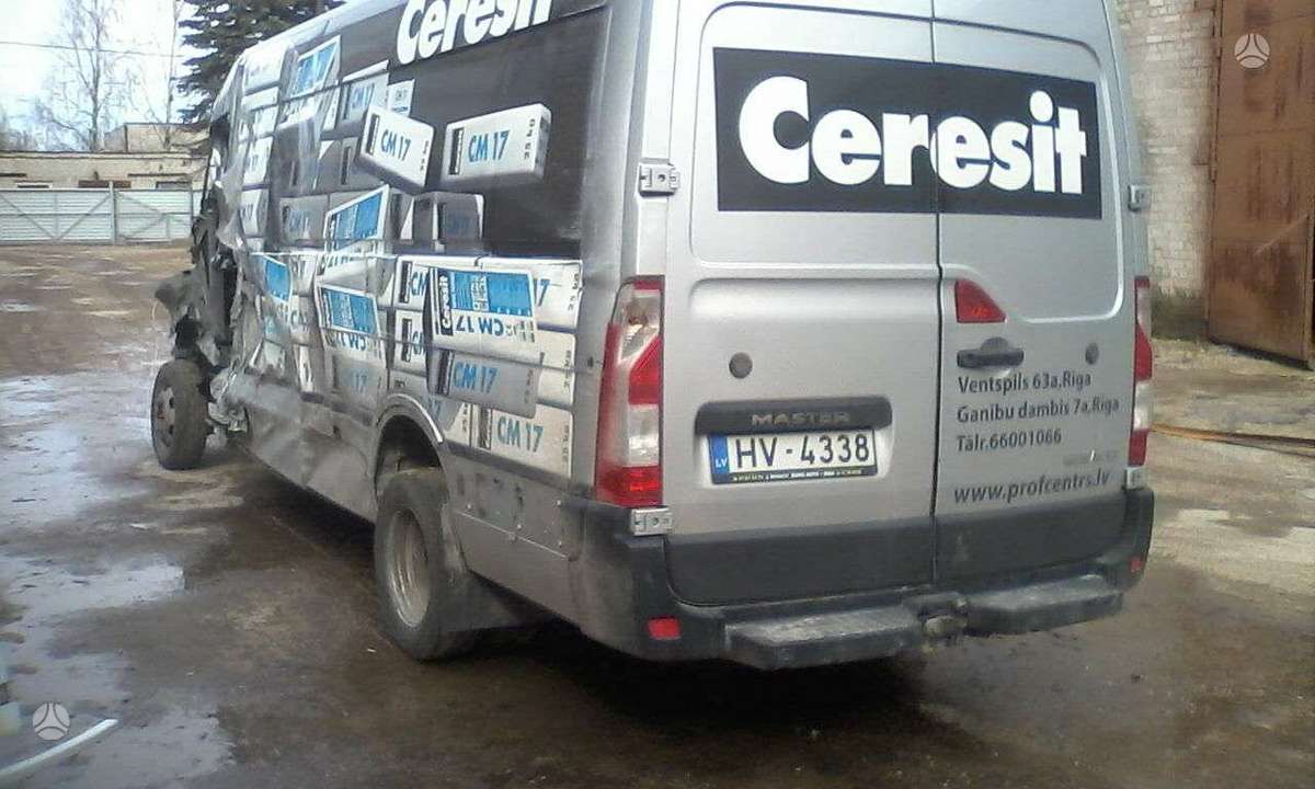 Renault Master, preču