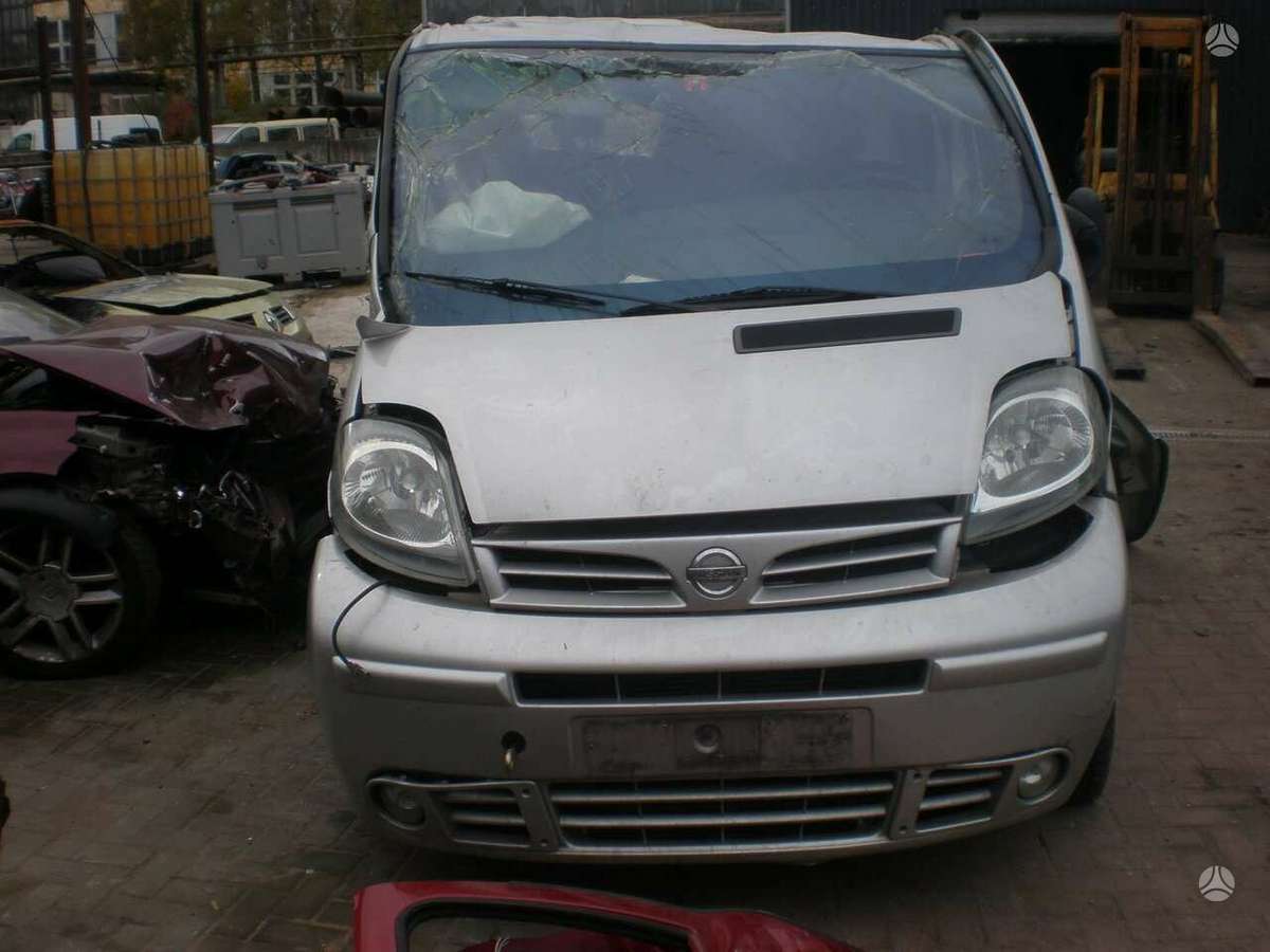 Nissan Primastar, passenger vans