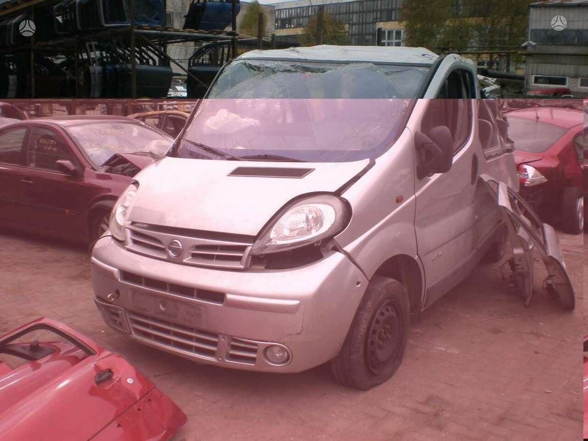 Nissan Primastar, passenger vans