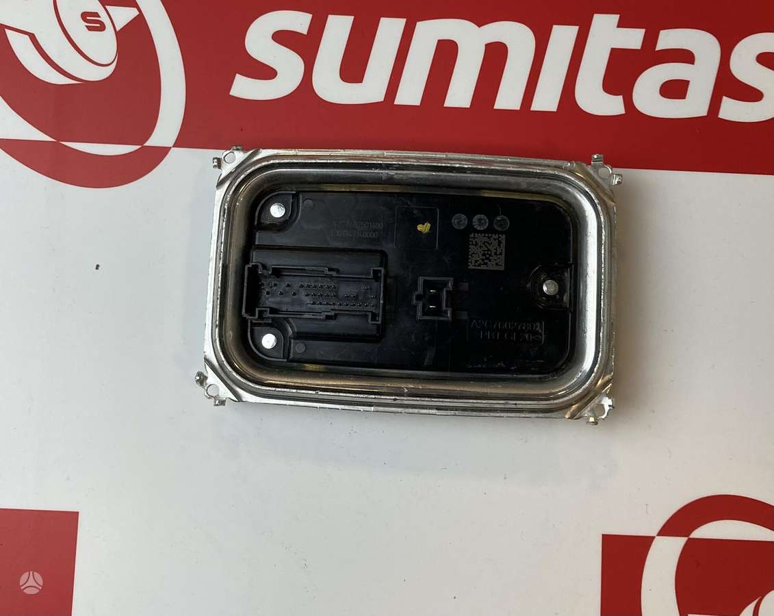 Mercedes-Benz -kita-, A2239008915, lights