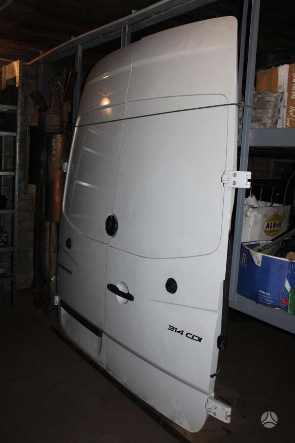 Volkswagen Crafter, preču