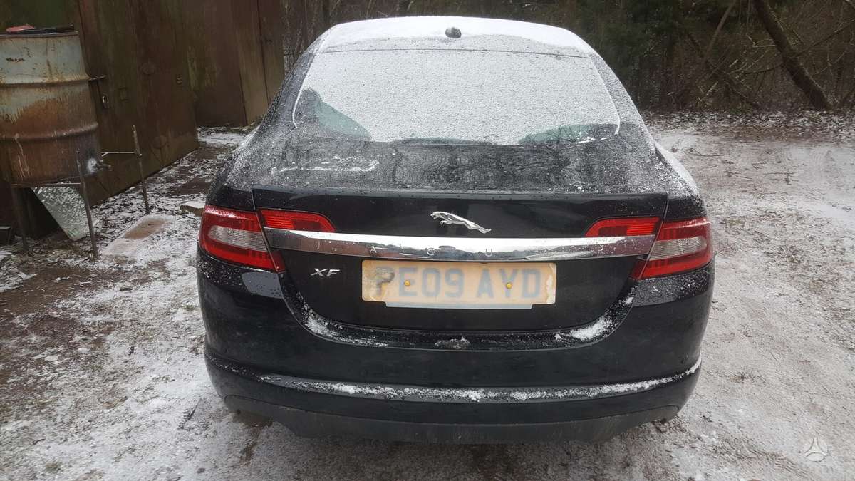Jaguar XF по частям