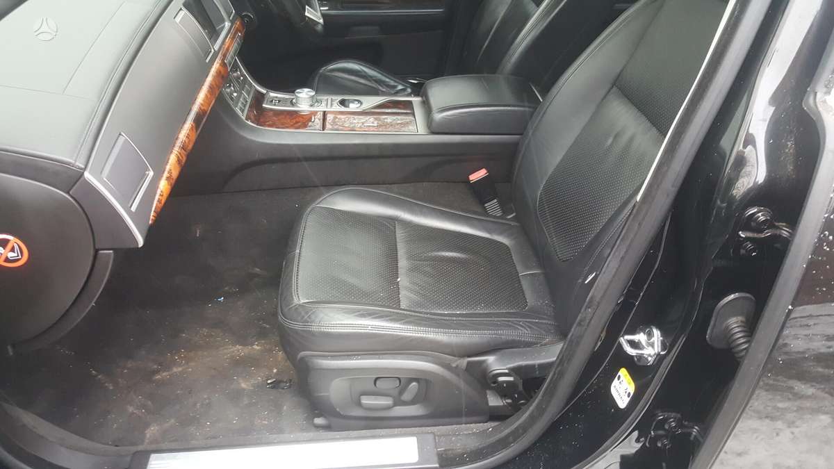 Jaguar XF по частям