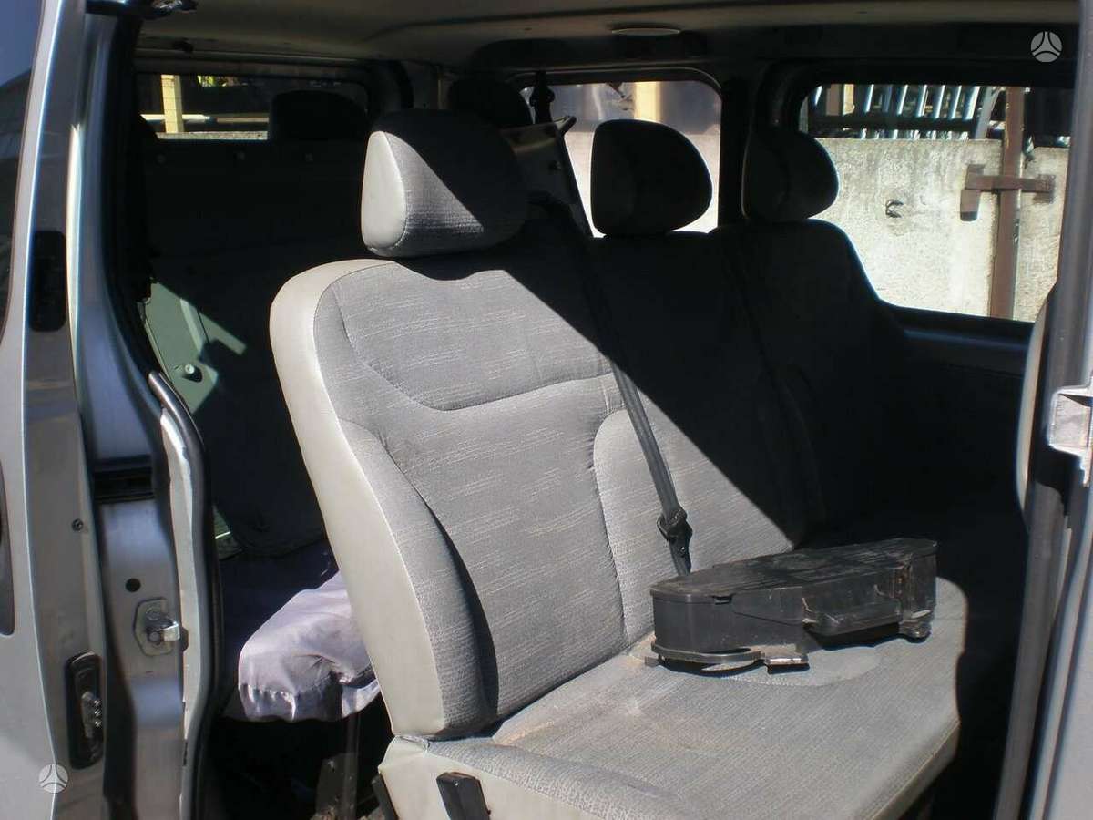 Opel Vivaro, cargo vans