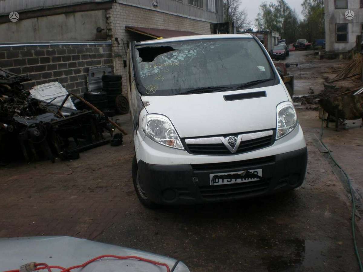 Opel Vivaro, cargo vans