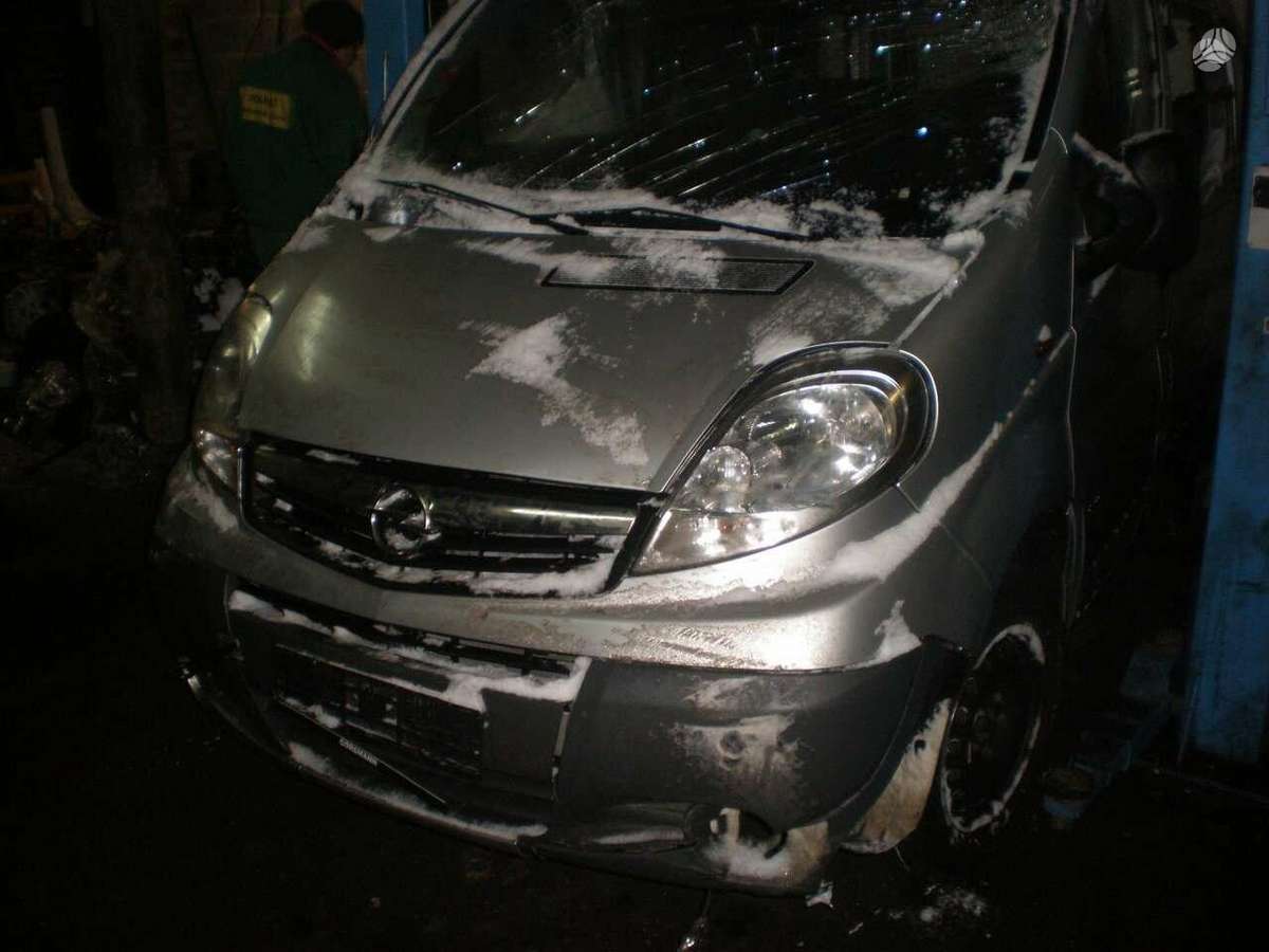 Opel Vivaro, cargo vans