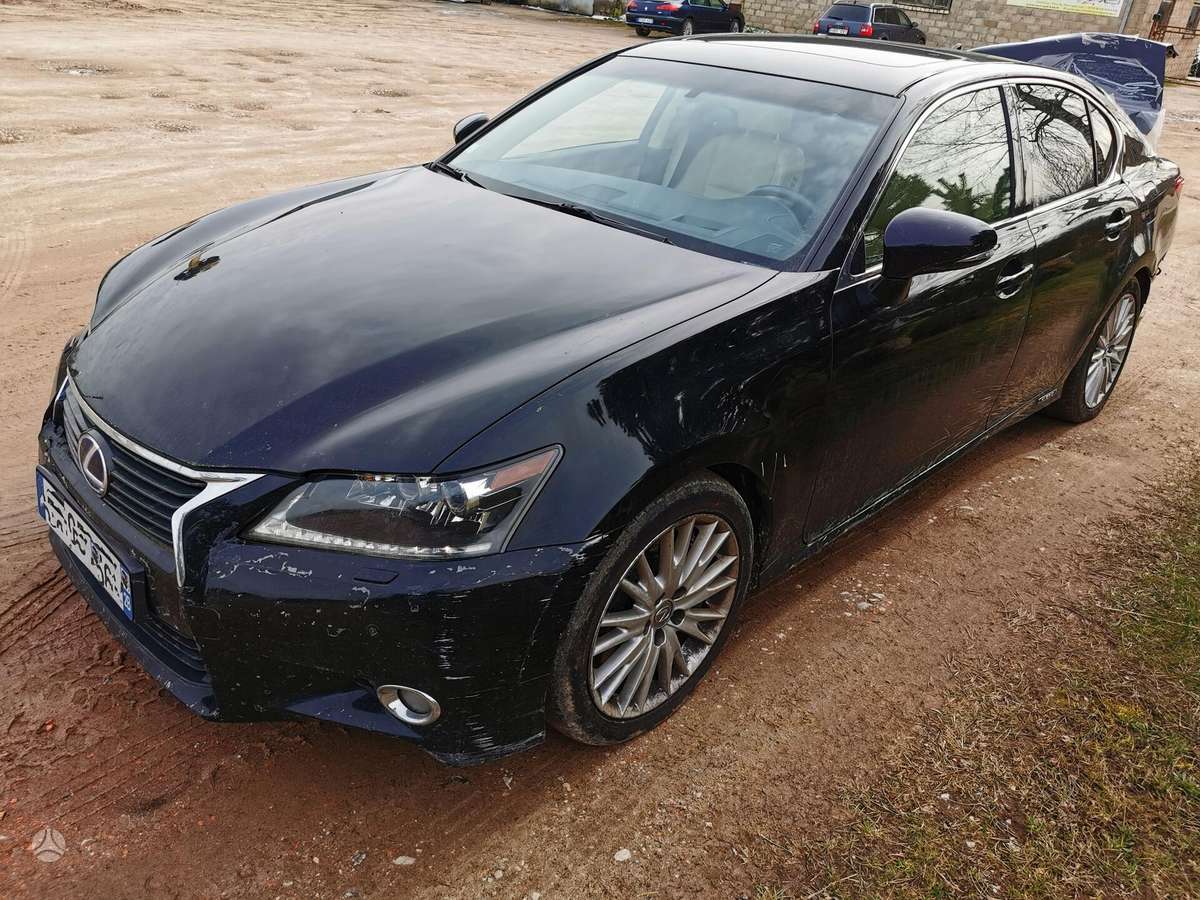 Lexus GS 450h dalimis