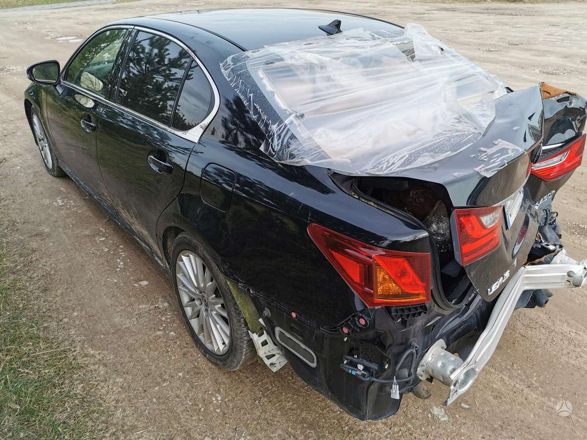 Lexus GS 450h по частям