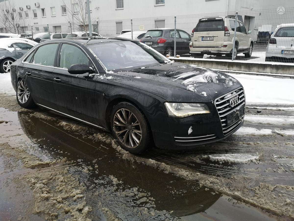 Audi A8 rezerves daļās