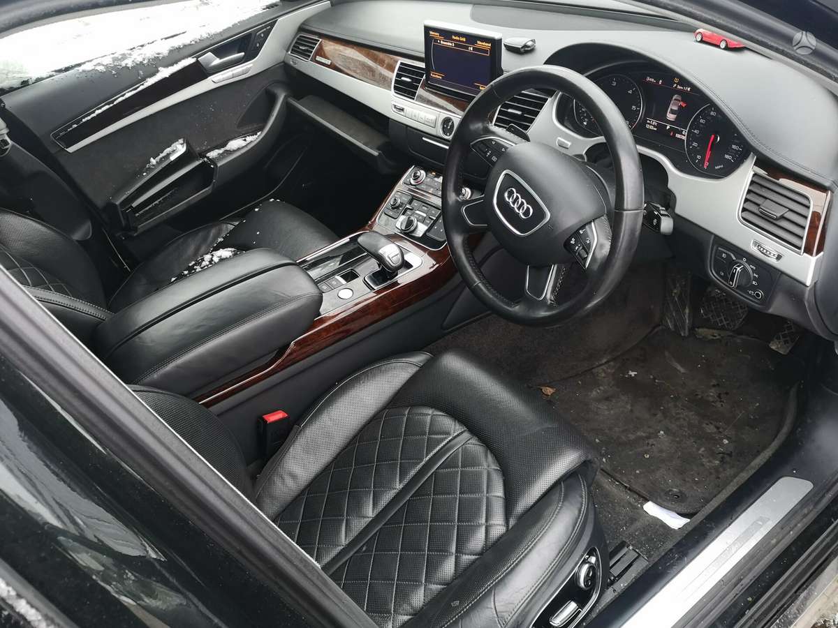 Audi A8 по частям