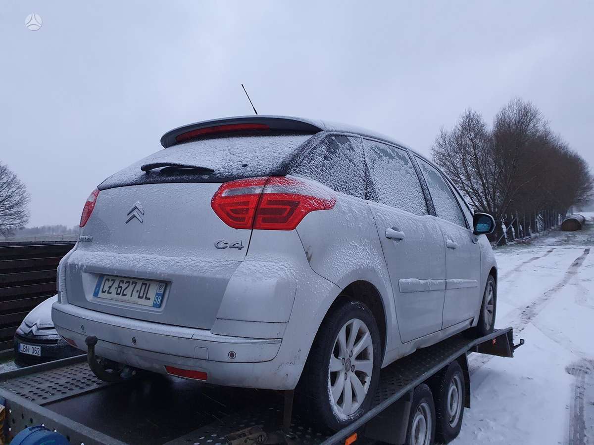 Citroen C4 Picasso dalimis. Xenonai