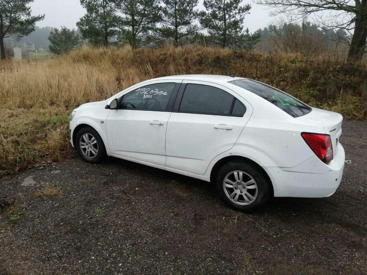 Chevrolet Aveo dalimis