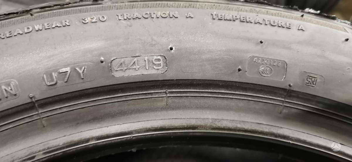 Bridgestone, vasarinės 225/50 R18
