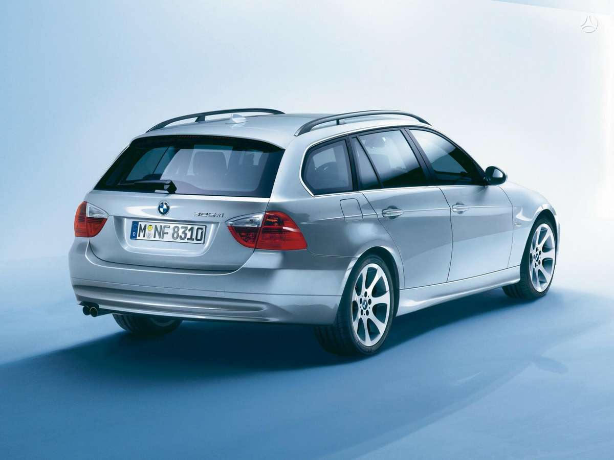 BMW 330, Универсал
