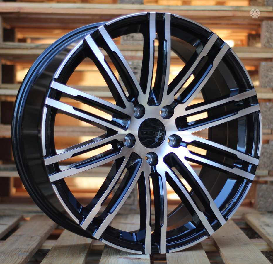 Porsche Macan Turbo, light alloy, R21