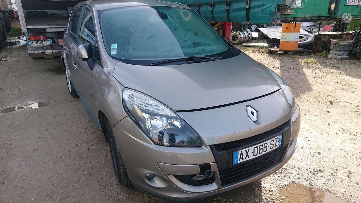 Renault Scenic по частям