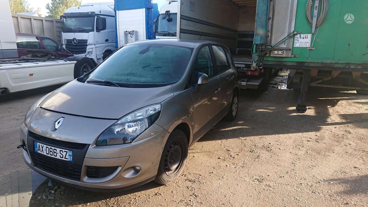 Renault Scenic по частям