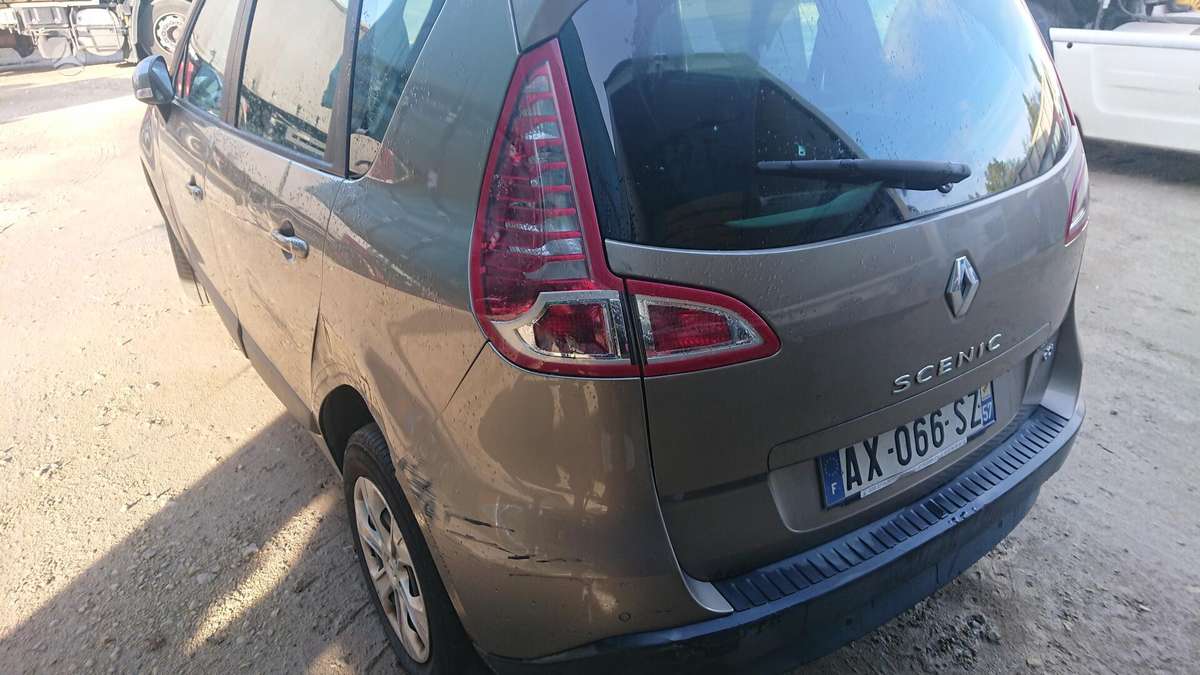 Renault Scenic по частям