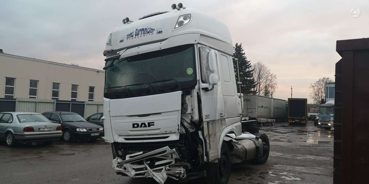 DAF XF 106, vilcējs