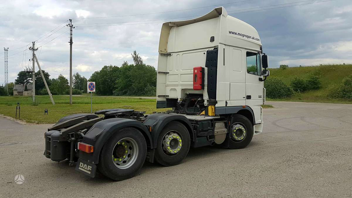 DAF XF105.460, vilcējs