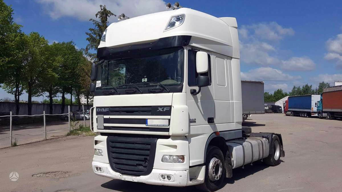 DAF XF105.460 E5, vilcējs