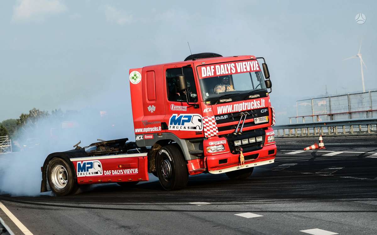 DAF CF85.430, vilcējs