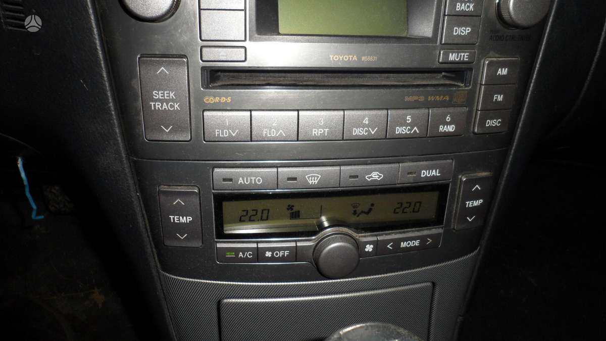 Toyota Avensis по частям