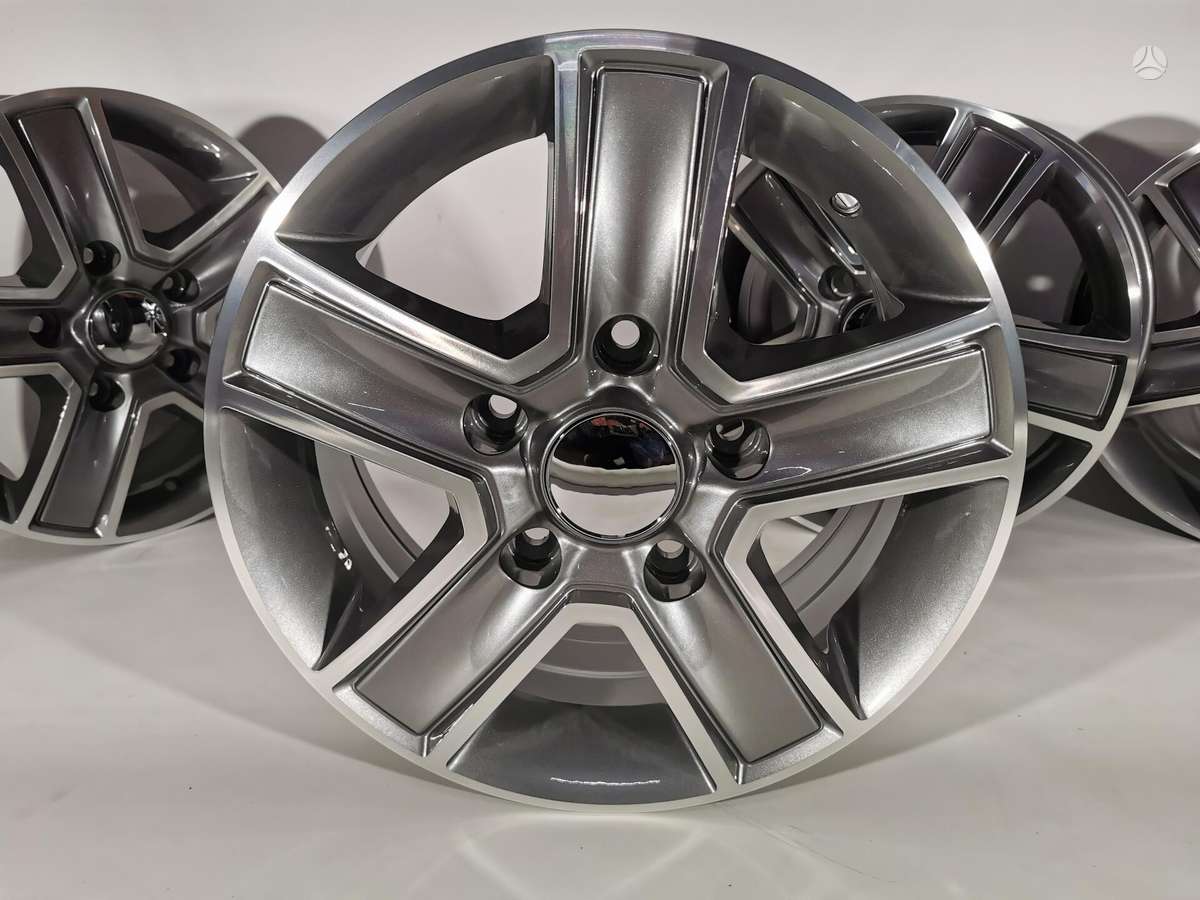 Volkswagen, light alloy, R16