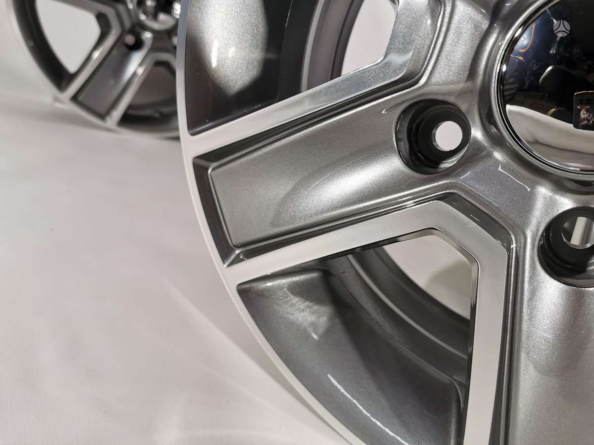 Volkswagen, light alloy, R16