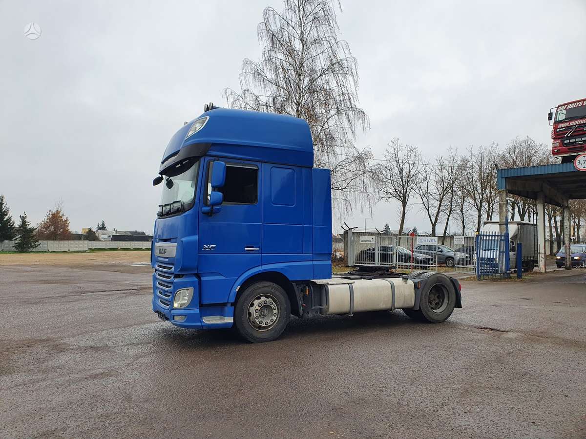 DAF XF 106, vilkikai