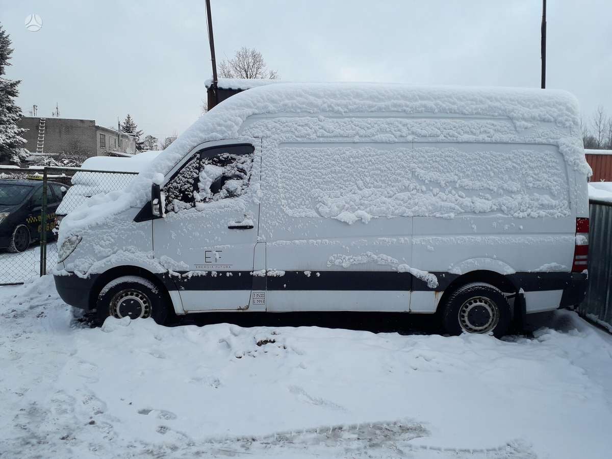 Mercedes-Benz Sprinter, cargo vans