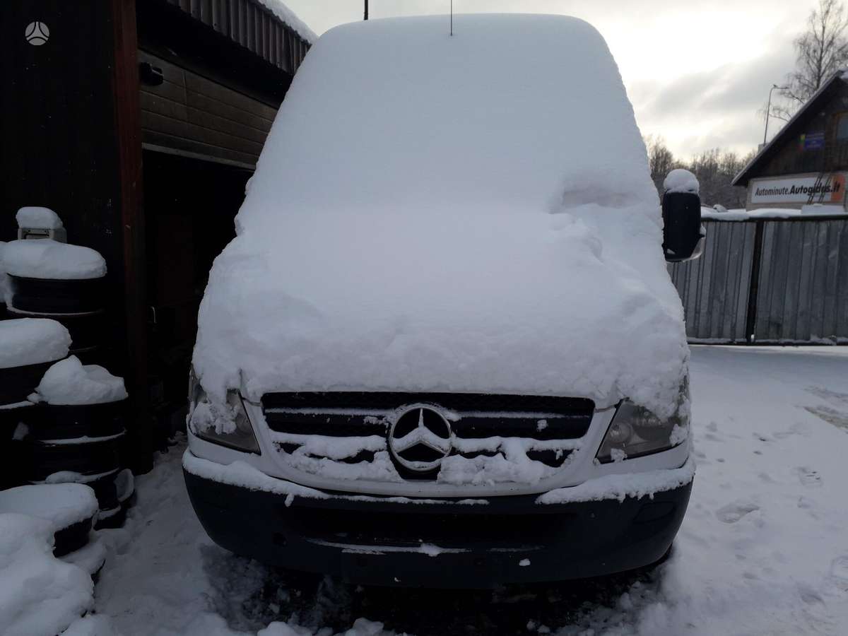 Mercedes-Benz Sprinter, cargo vans