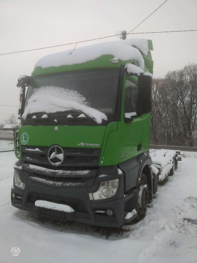 Mercedes-Benz 1842, semi-trailer trucks