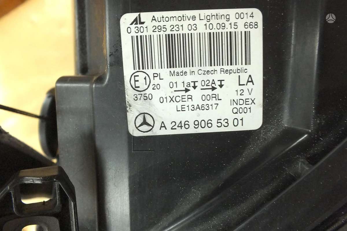 Mercedes-Benz B klasė lights
