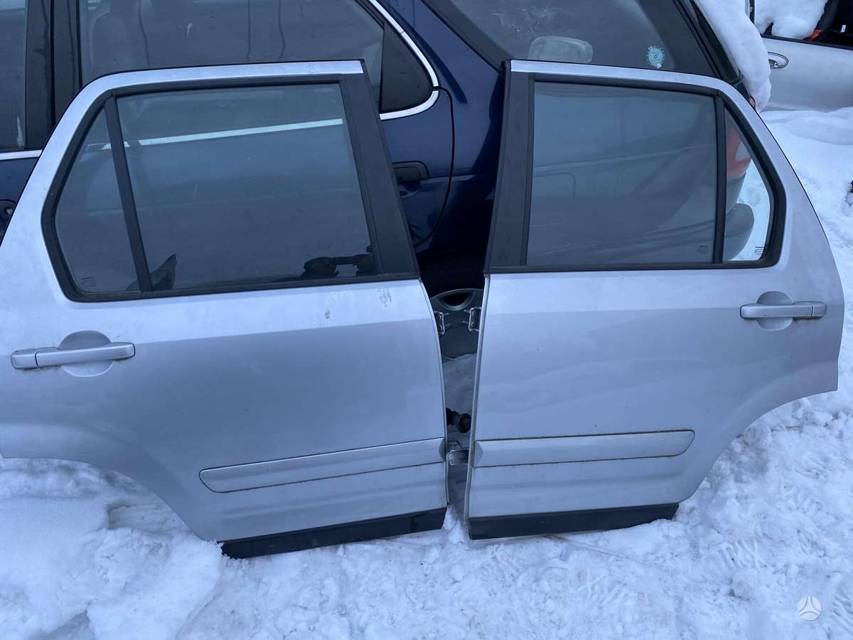 Honda CR-V bamperi, durvis