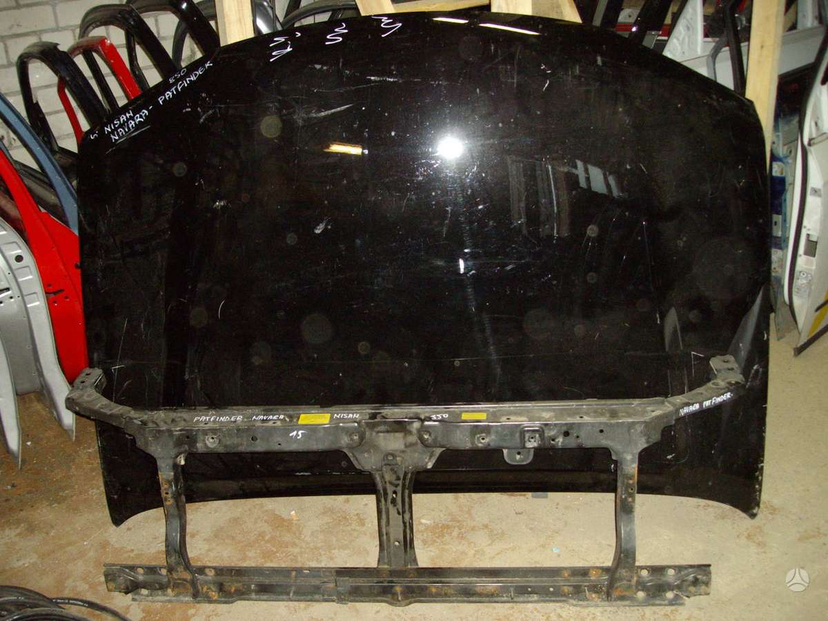Nissan Pathfinder body parts