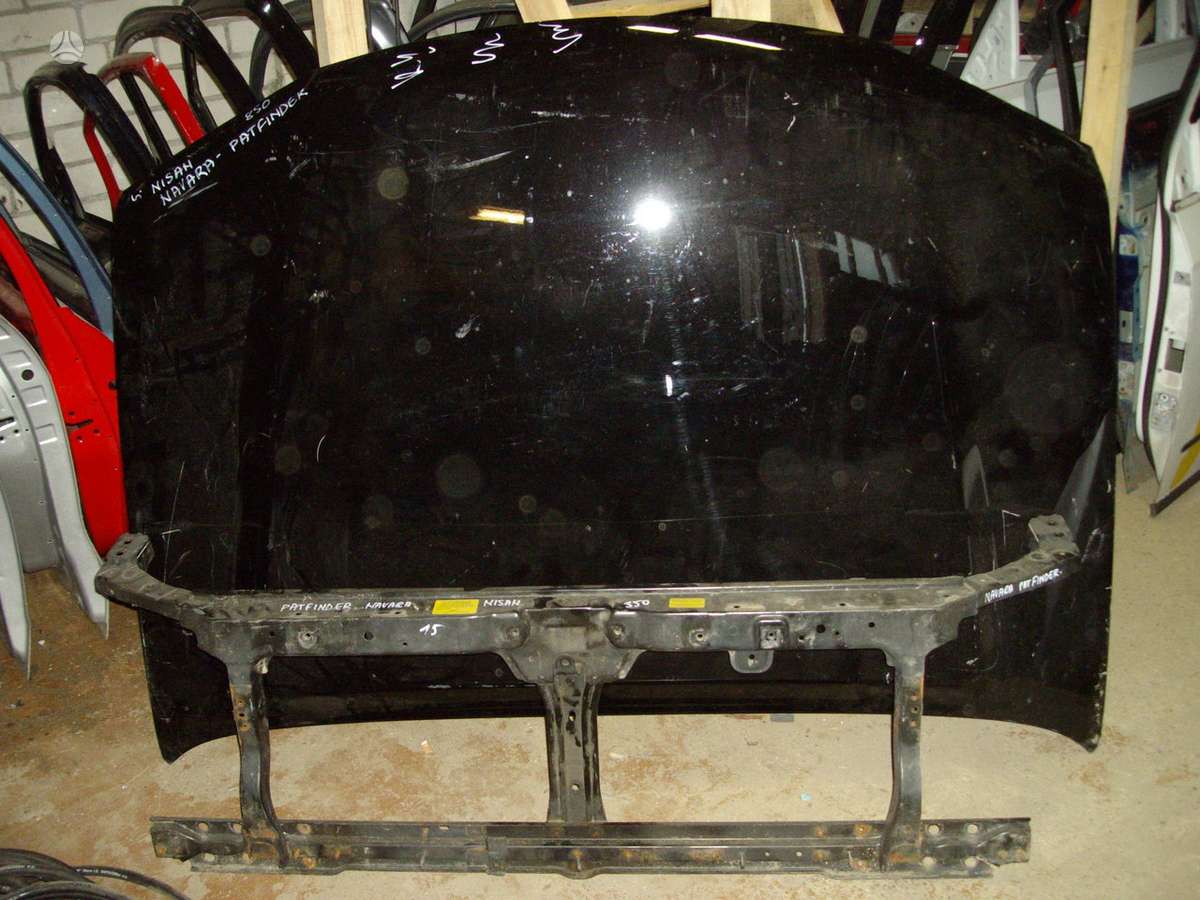Nissan Pathfinder kėbulo dalys
