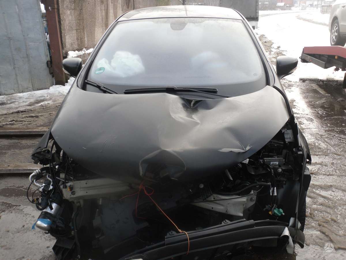 Renault Zoe по частям