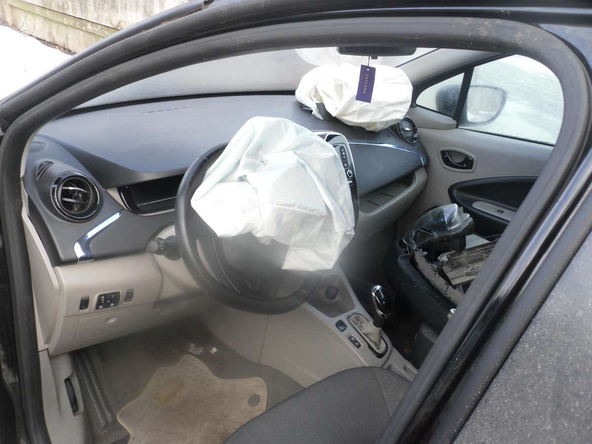 Renault Zoe по частям