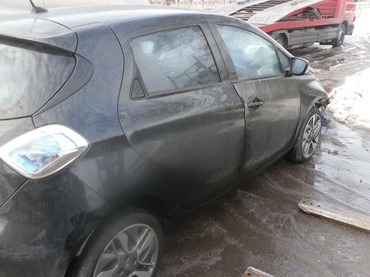 Renault Zoe по частям