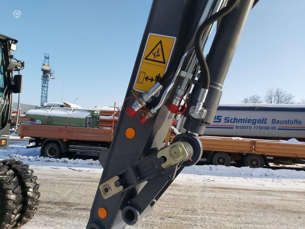 Atlas 140W, excavator