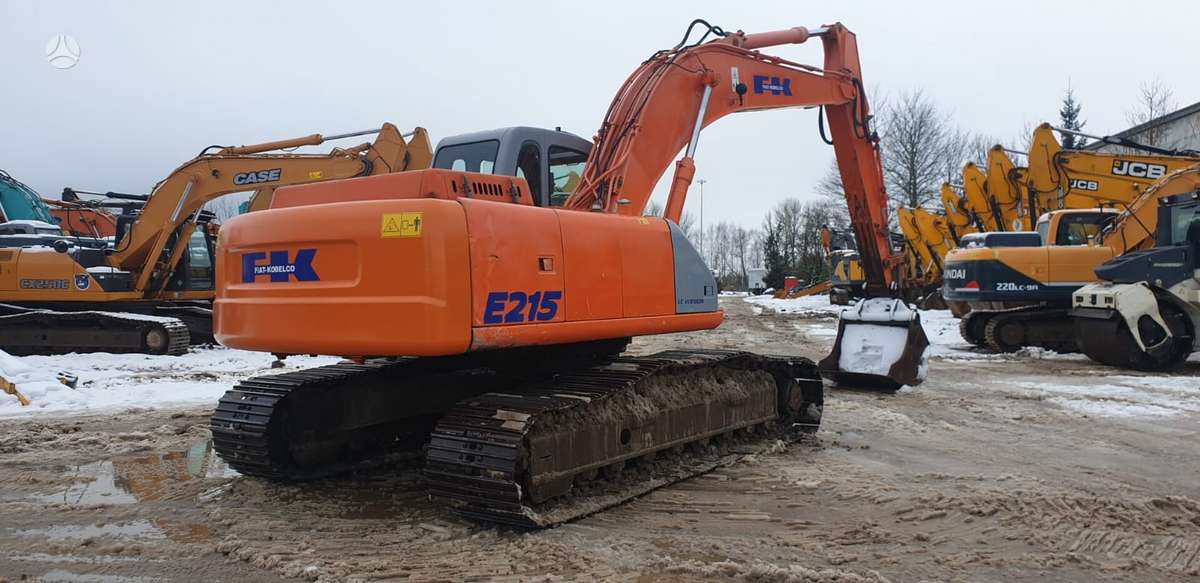Kobelco E215LC, экскаваторы