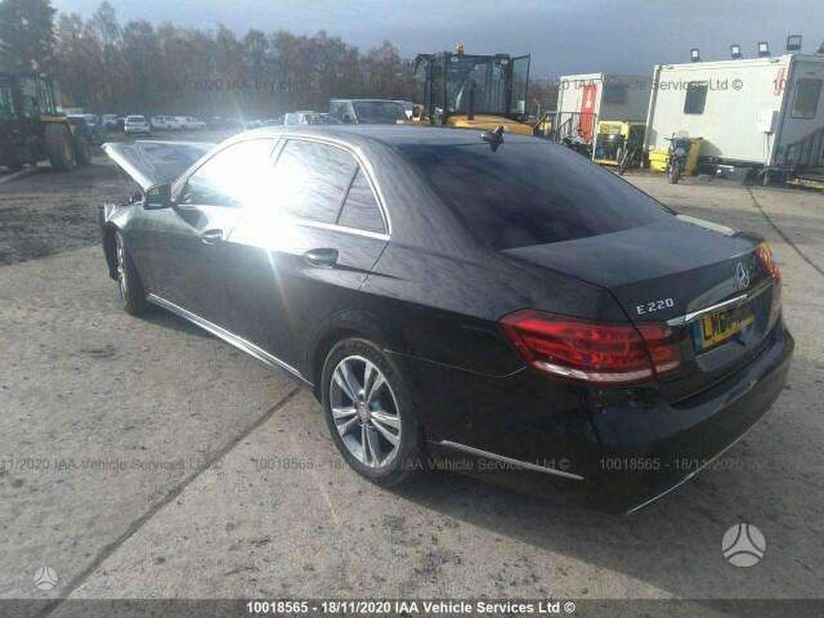 Mercedes-Benz E220 dalimis