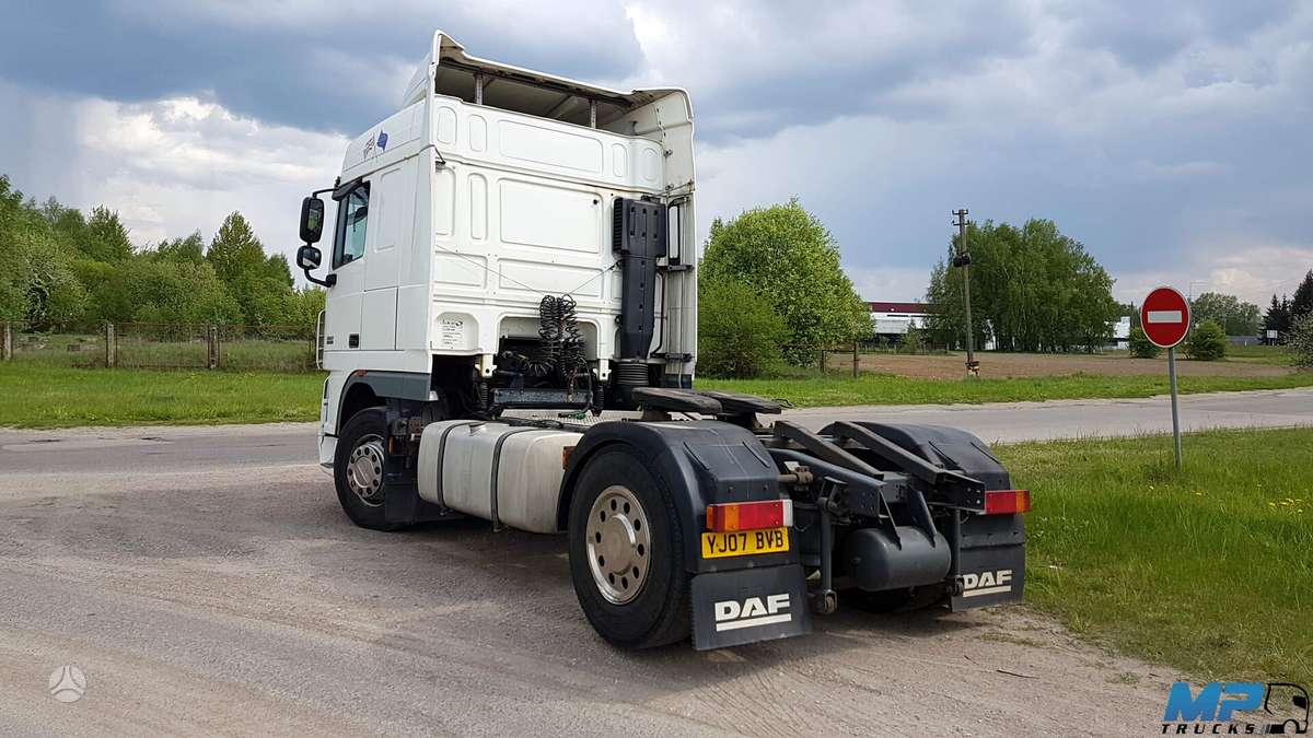 DAF XF105.410, vilcējs