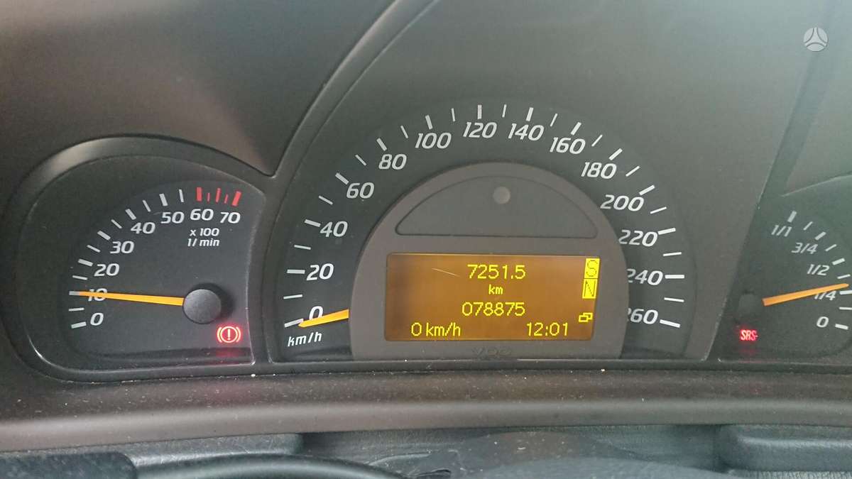 Mercedes-Benz C klasė dalimis