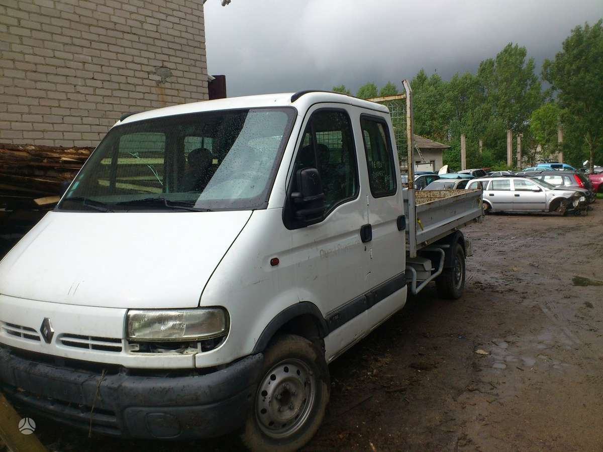 Renault Master, preču