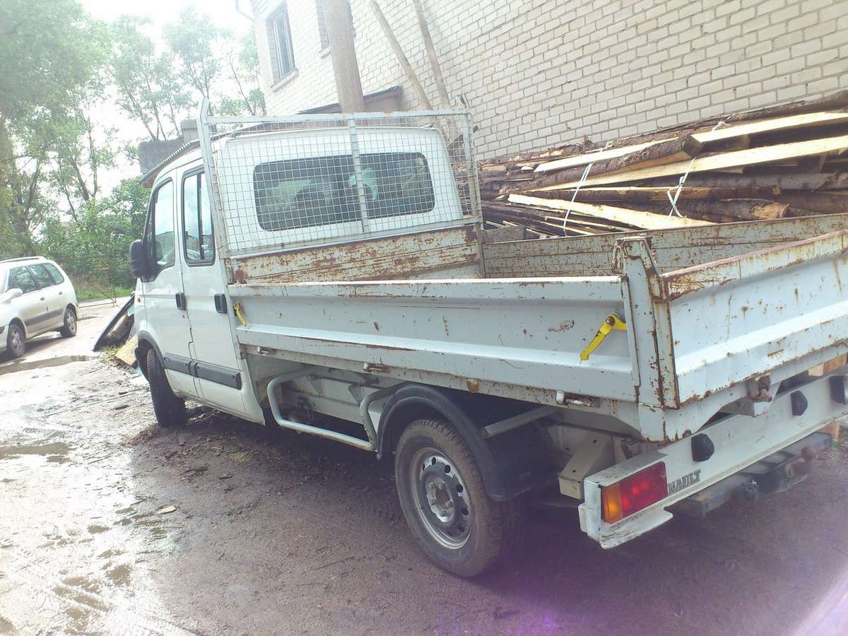 Renault Master, preču