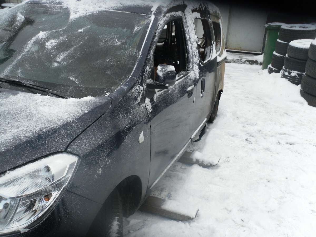 Dacia Dokker по частям