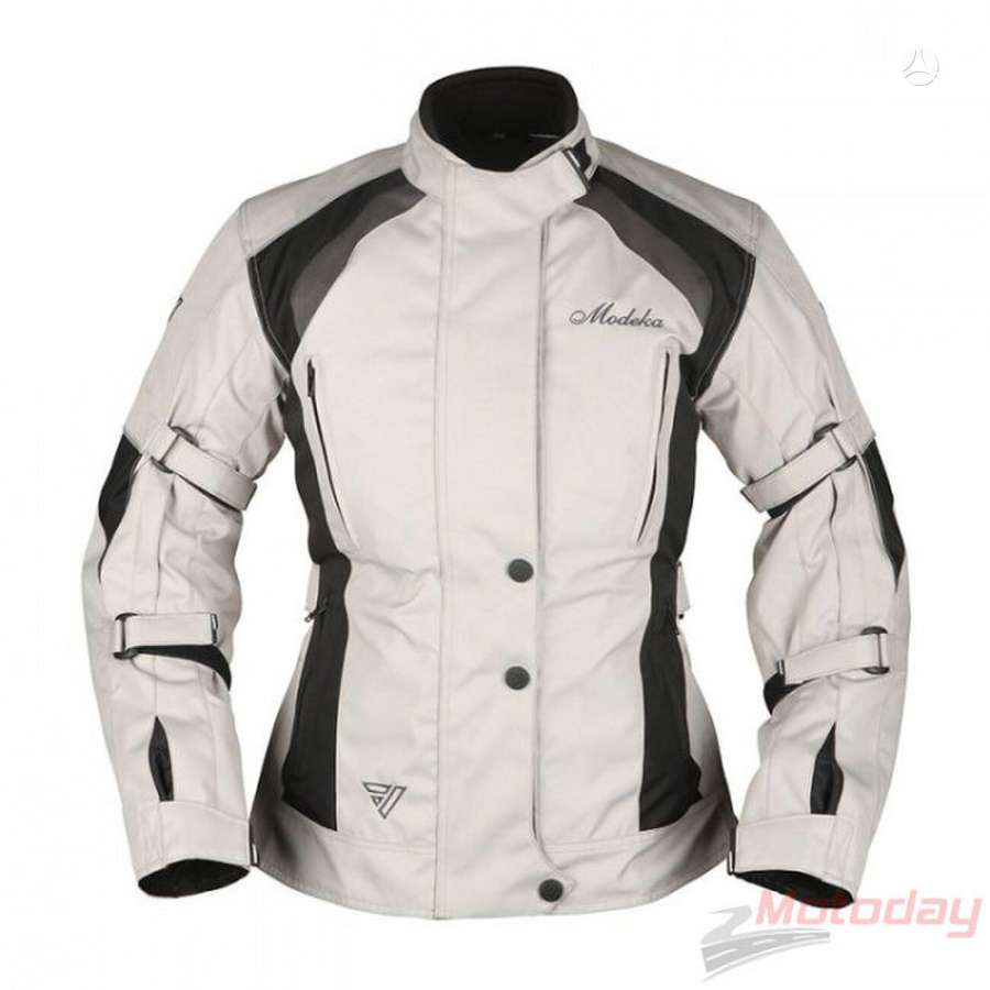 Modeka Janika Lady, touring