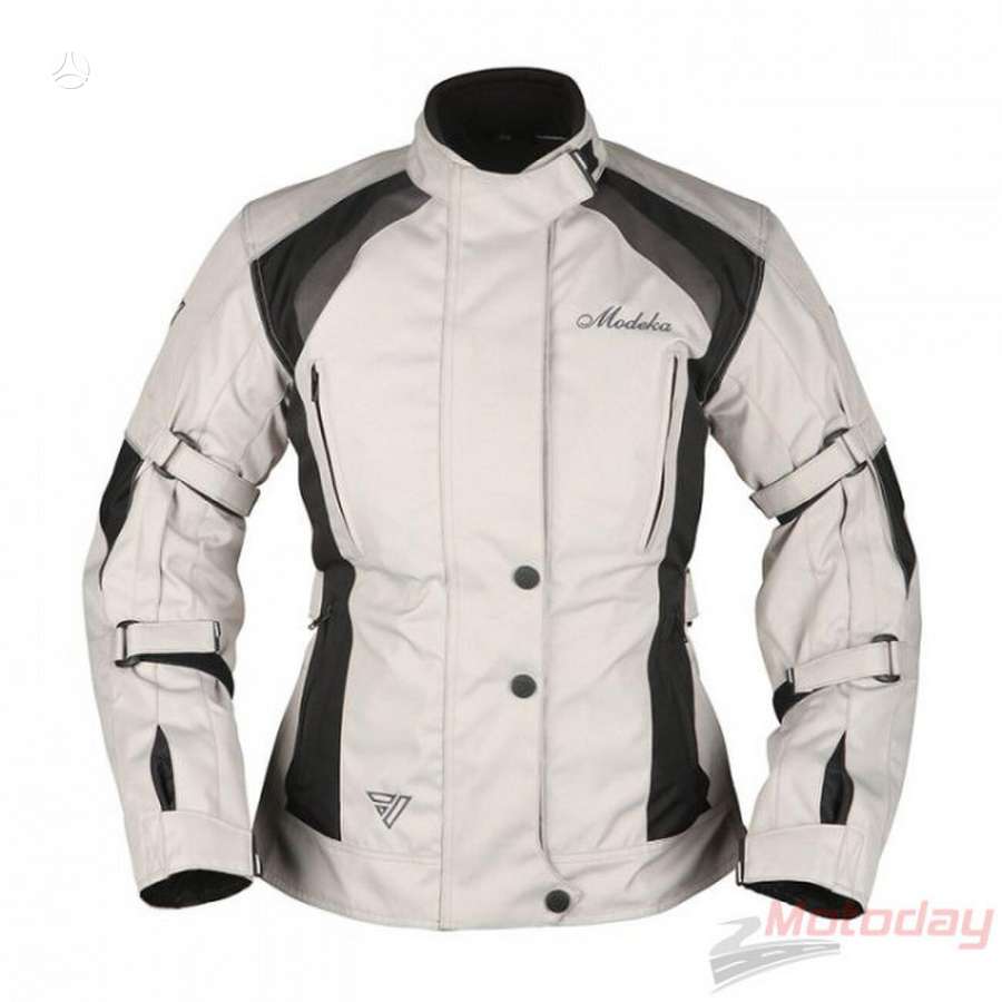 Modeka Janika Lady, touring
